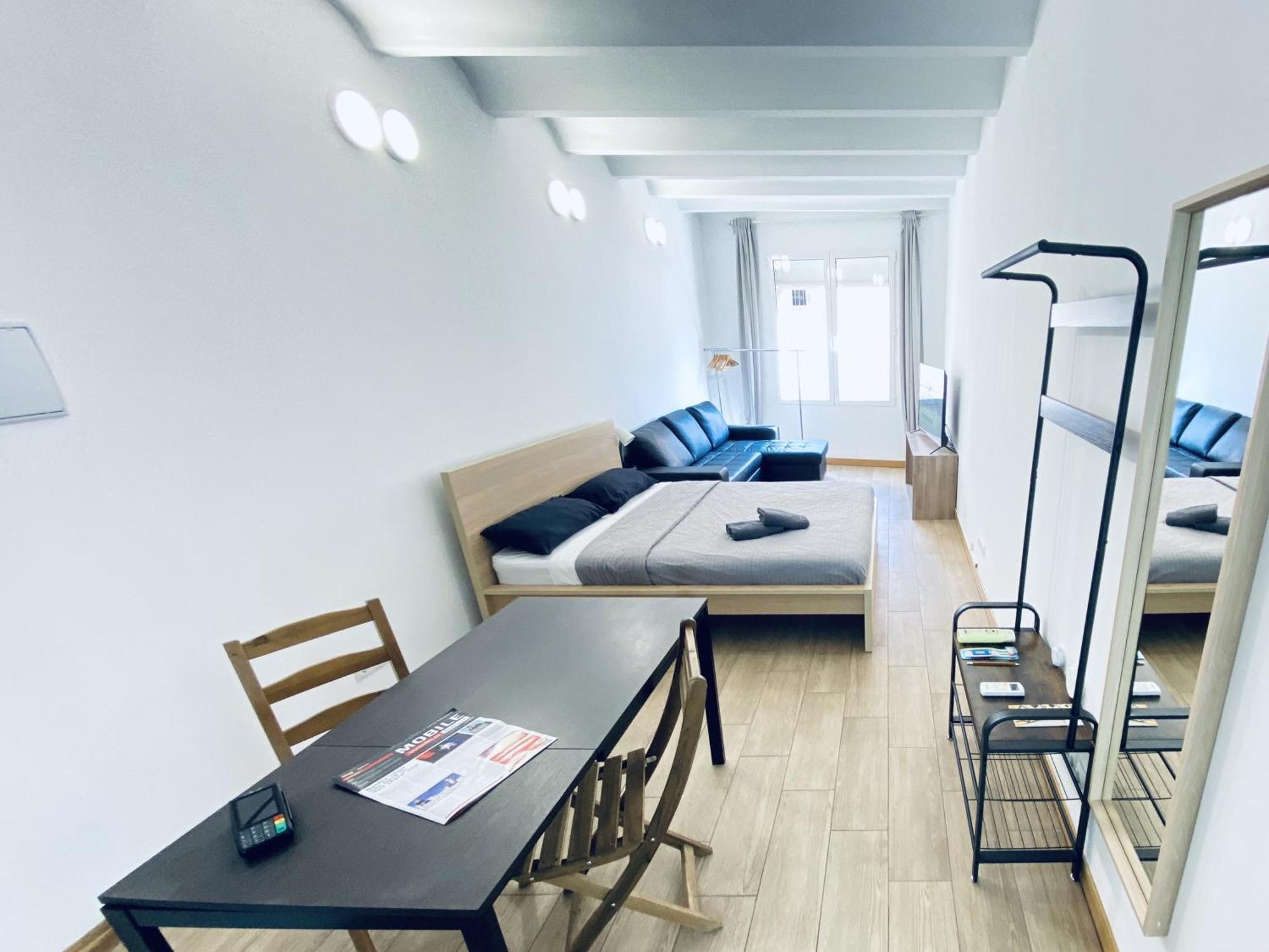 Apartamento Apl Sants Lofts Bcn Fira Camp Nou Barcelona Exterior foto