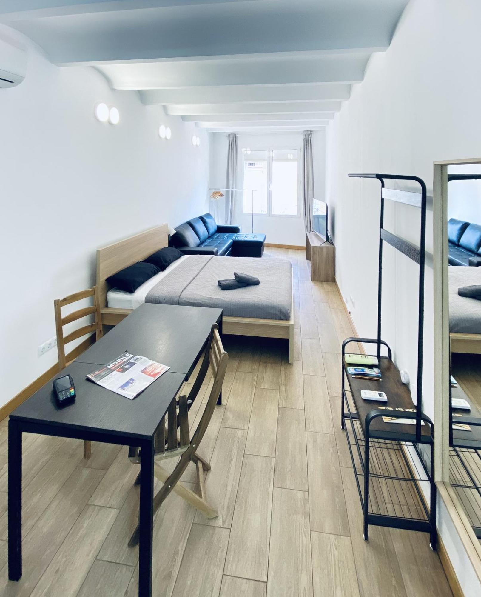 Apartamento Apl Sants Lofts Bcn Fira Camp Nou Barcelona Exterior foto