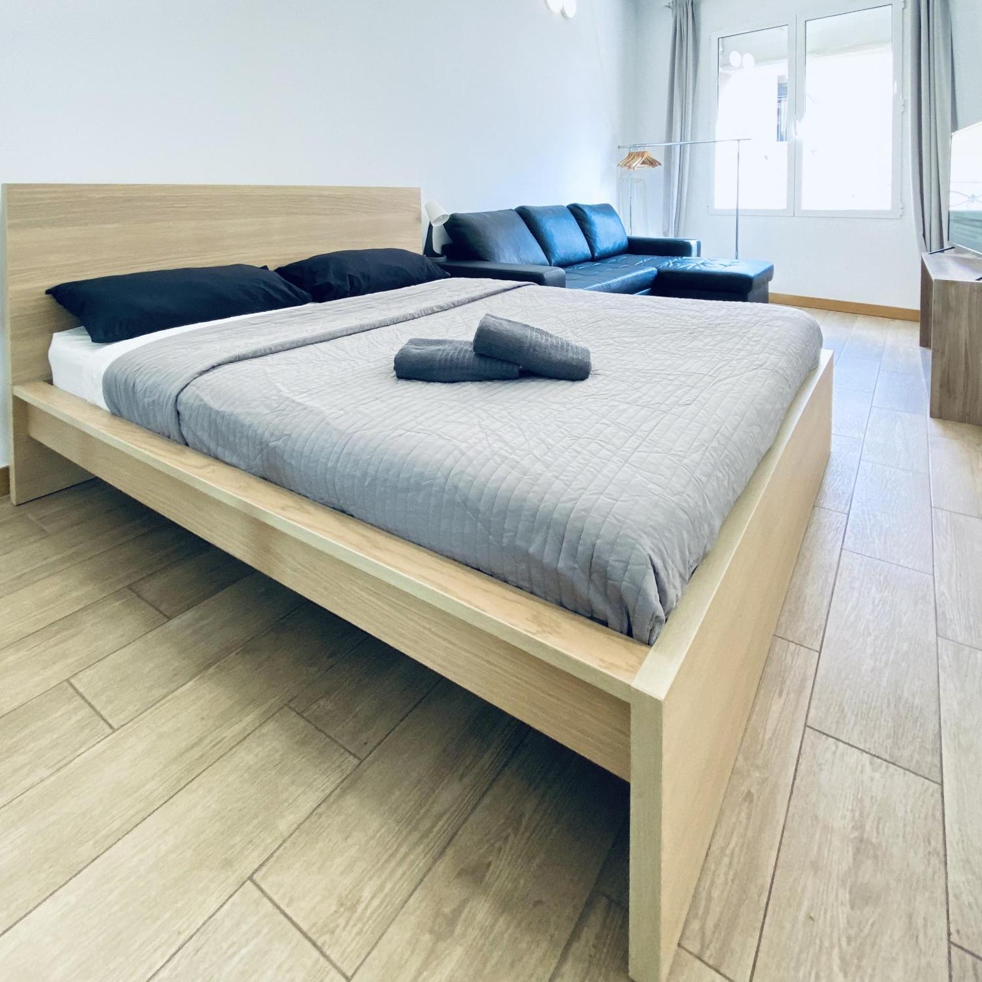 Apartamento Apl Sants Lofts Bcn Fira Camp Nou Barcelona Exterior foto
